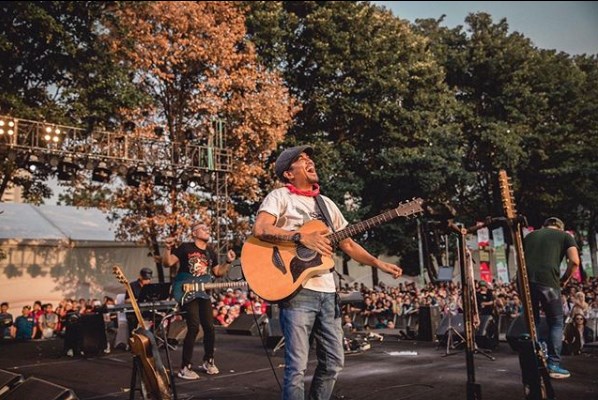 Lagu ‘Tanah Perjanjian’, Pesan Glenn Fredly Tentang Papua Untuk Jokowi