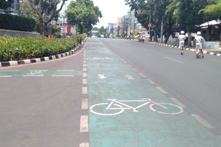Pengguna Motor Tilang Pakai Jalur Sepeda