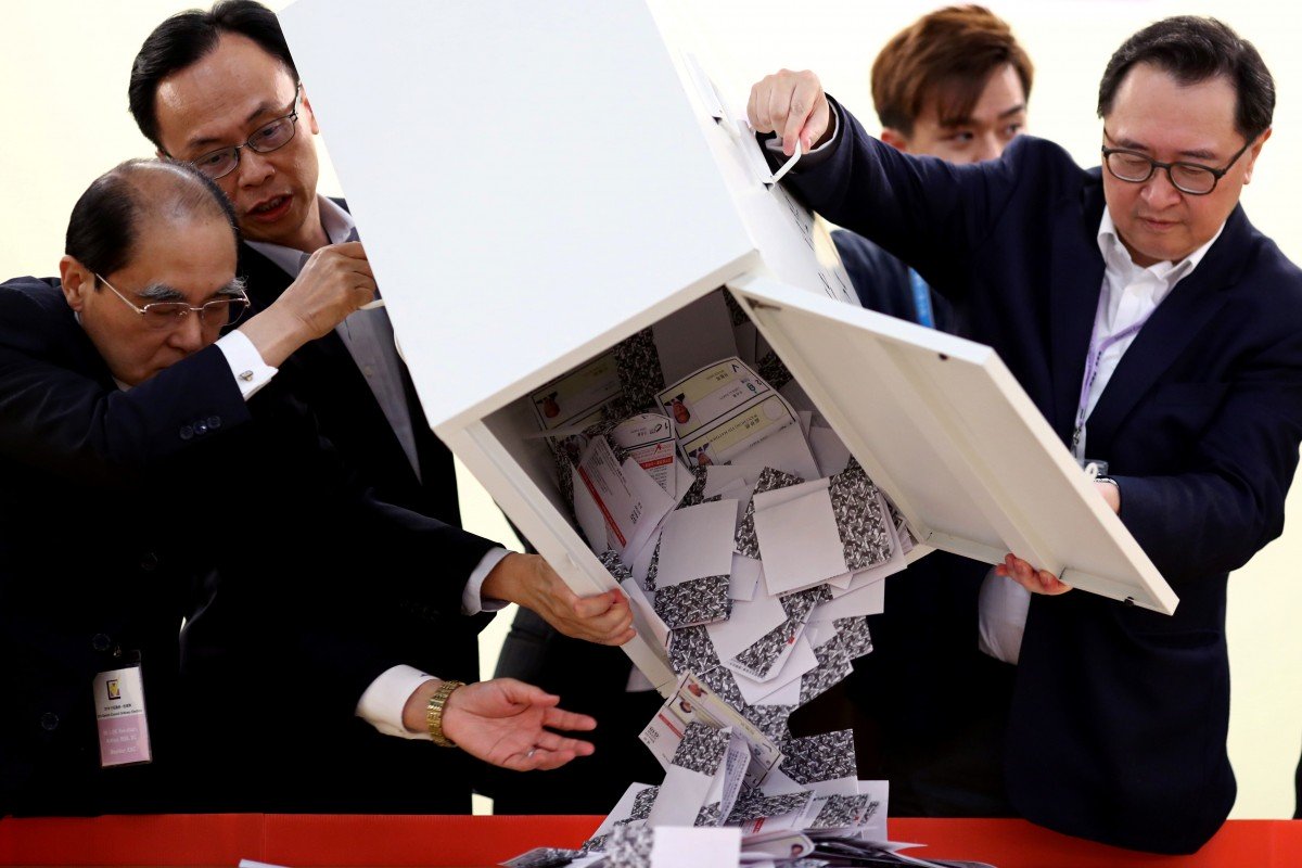 Warga Hongkong Pilih Pro-Demokrasi