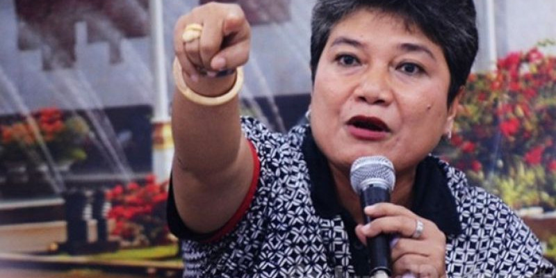 Siapa Ribka Tjiptaning