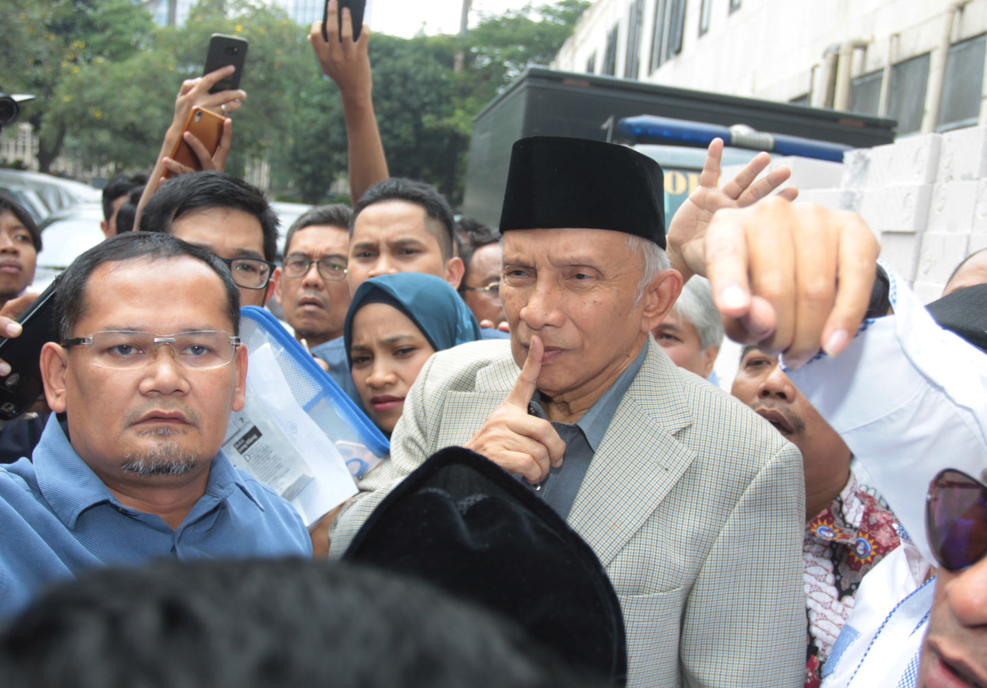 Pendukung Zulkifli Hasan Teriak ‘Lanjutkan’ di Rakernas PAN, Amien Rais Kesal: Jangan Sorak-Sorak, Tidak Layak