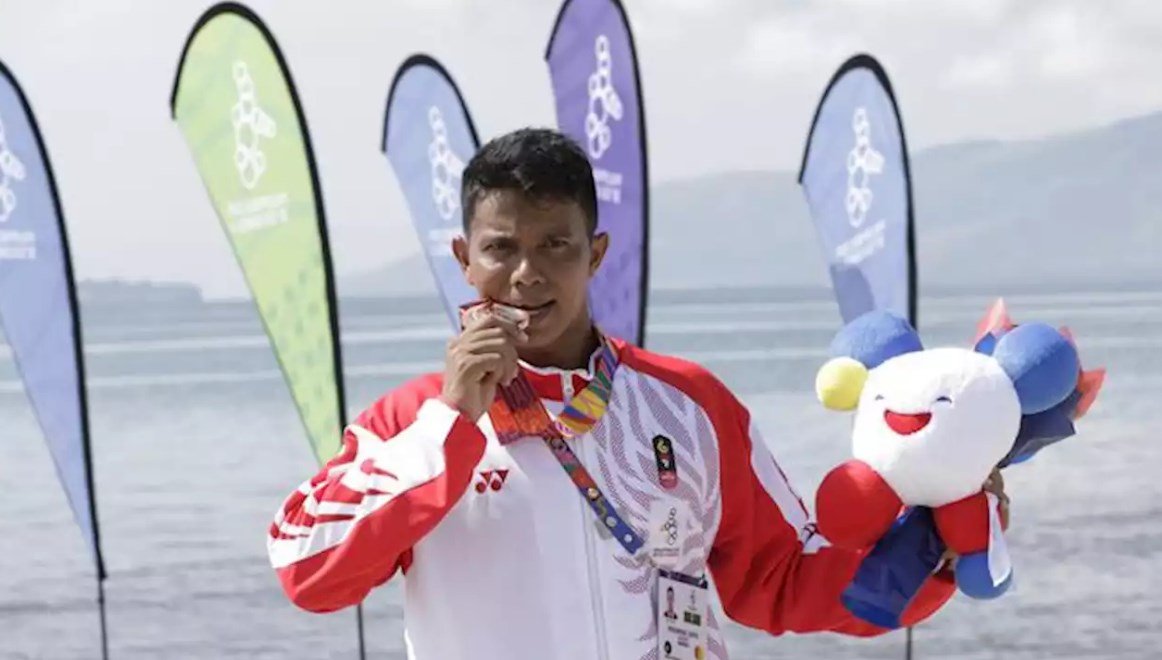 Alih-alih Disambut Meriah, Peraih Emas Sea Games Asal Tasikmalaya Malah Pulang Naik Angkot