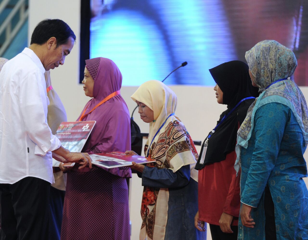 TIKTAK.ID - Catat! Tahun 2020 Jokowi Janji Bagikan Uang 1,8 Juta Rupiah per Tahun per KK