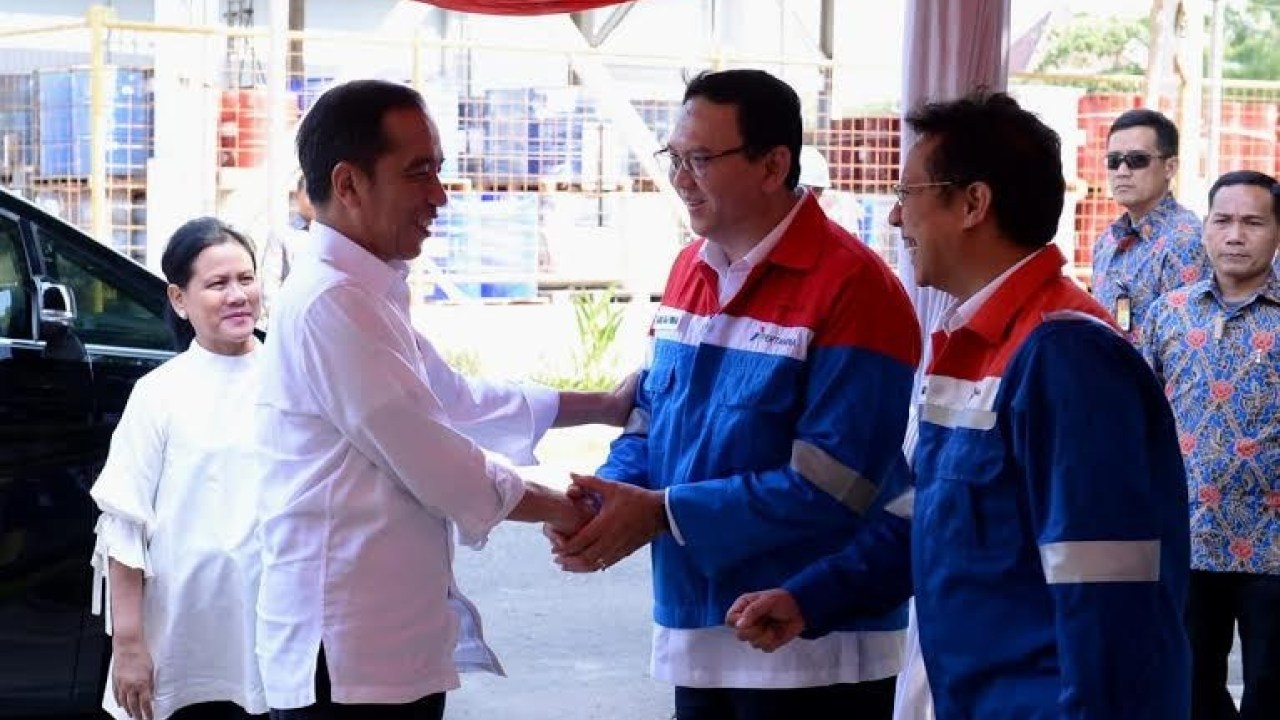 Jokowi Bertemu Ahok di TPPI Tuban