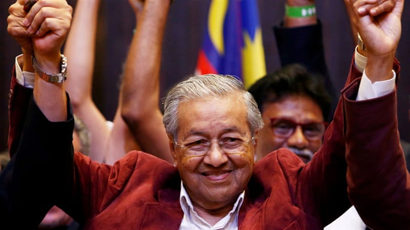 Demi Keselamatan Amerika, Mahathir Desak Trump Segera Mundur dari Jabatannya