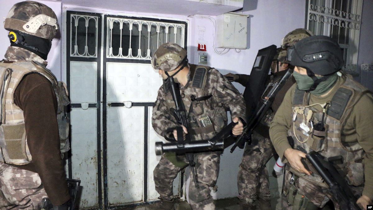 TIKTAK.ID - Polisi Turki Tangkap 13 Anggota ISIS Diduga Bersiap Lakukan Teror Malam Tahun Baru