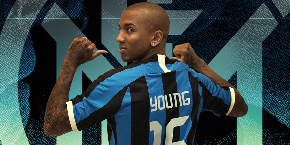 Ashley Young Resmi ke Inter Milan