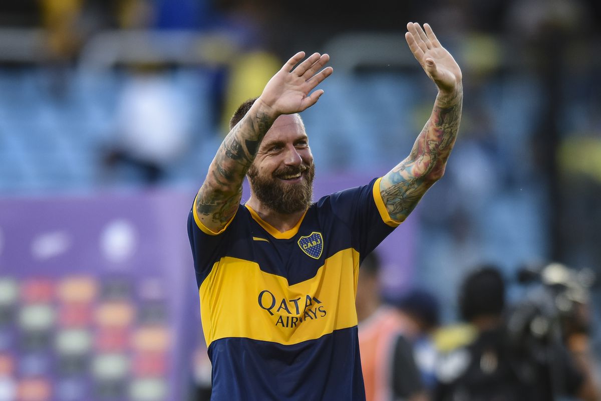 Daniele De Rossi Putuskan Gantung Sepatu Demi Keluarga