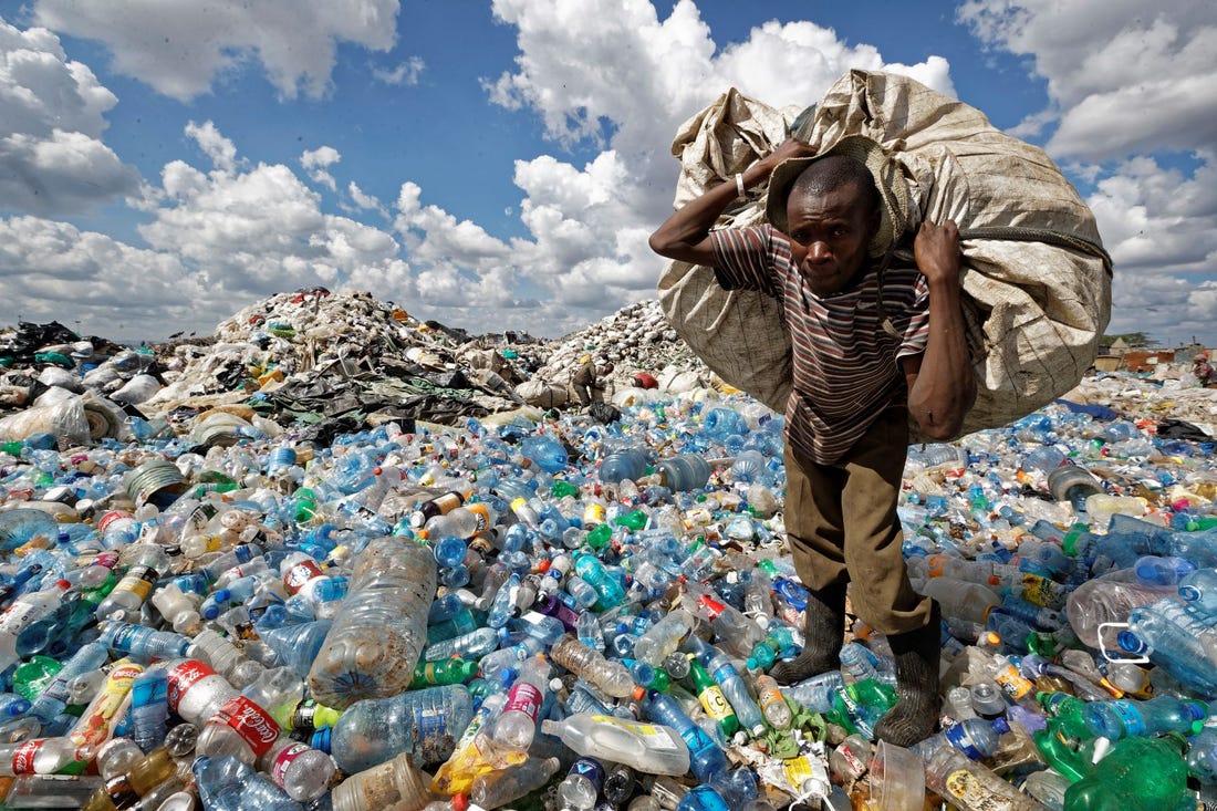 TIKTAK.ID - Setelah Menemukan Barang di Tempat Sampah, Orang-orang Ini Kaya Mendadak