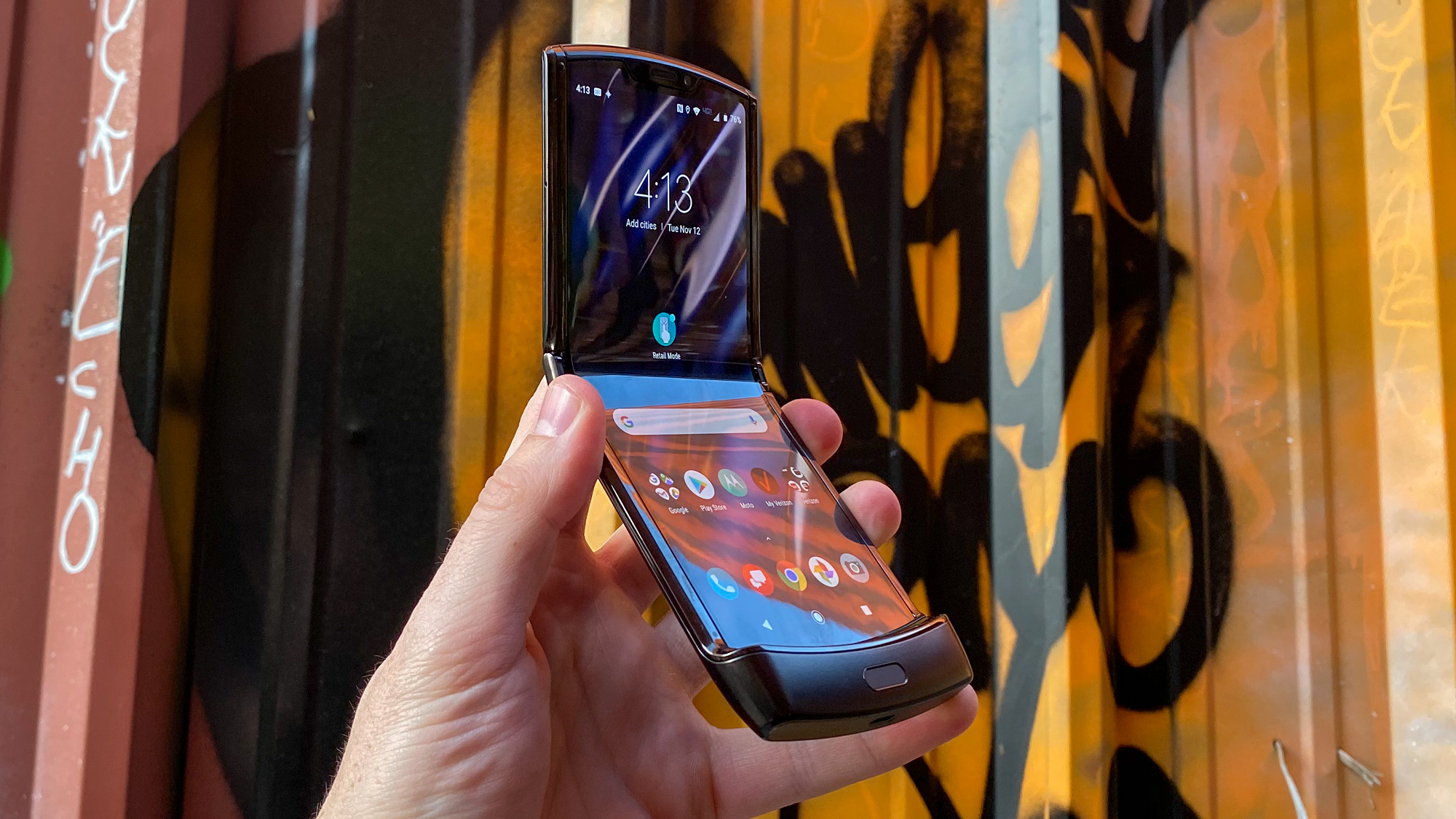 Setelah Bolak-Balik Tertunda, Motorola Razr Siap Meluncur 6 Februari 2020?