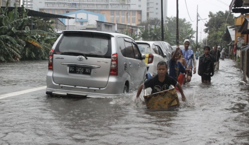 Dikepung Banjir, Lakukan Sejumlah Hal ini Agar Terhindar dari Penyakit