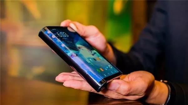 4 Tren Ponsel Pintar Tahun 2020, Fitur Canggihnya Makin Manjakan Konsumen