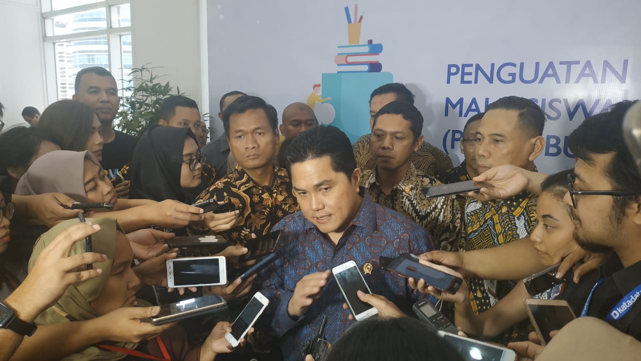 Baru 4 Bulan Jadi Menteri Sudah 30 Kali Ikut Ratas, Erick Thohir: Pak Jokowi Memang Gila Kerja