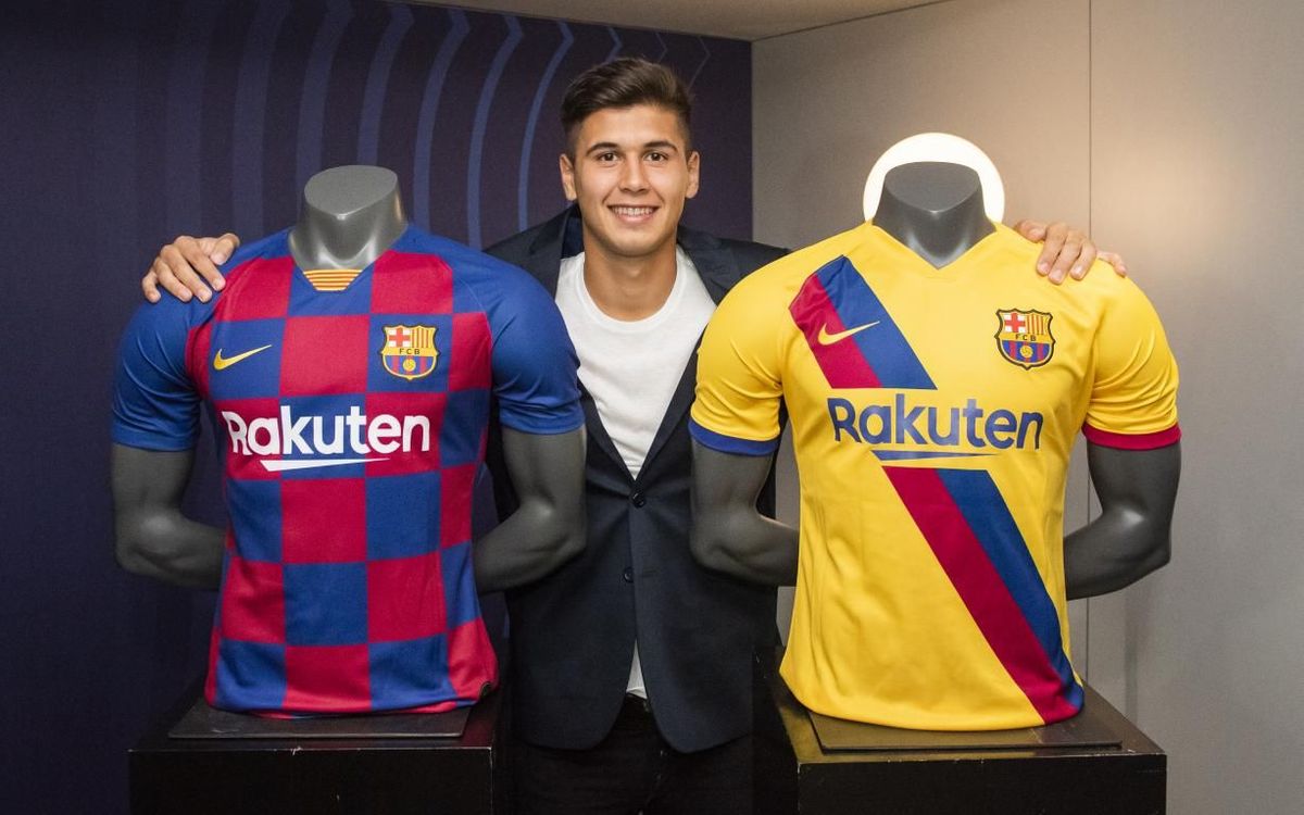 Ini Dia Bek Belia Rekrutan Barcelona dari Boca Juniors