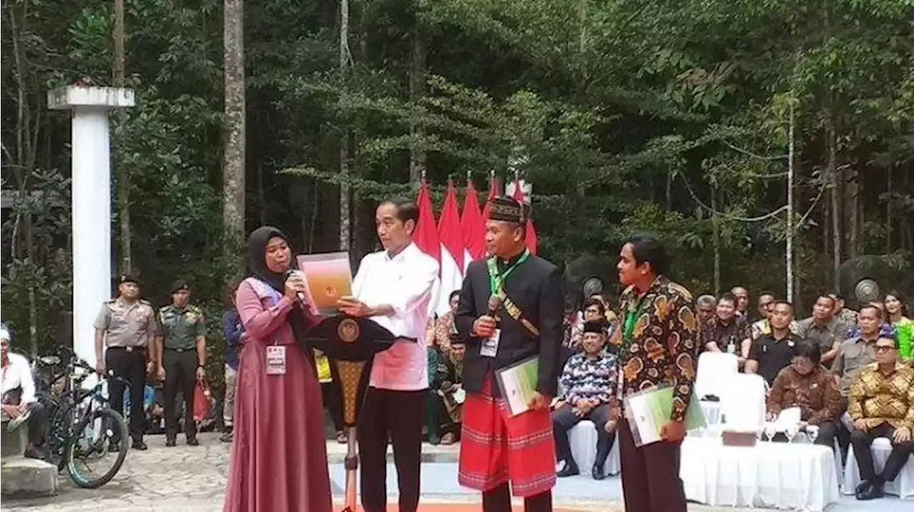 Gara-Gara Curhat Ibu ini, Jokowi Ancam Pejabat Riau: Kalau Tak Selesai Saya Turunkan Tim dari Jakarta