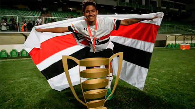 Barcelona Akhirnya Berhasil Gaet Bintang Muda Sao Paulo, Siapa Dia?
