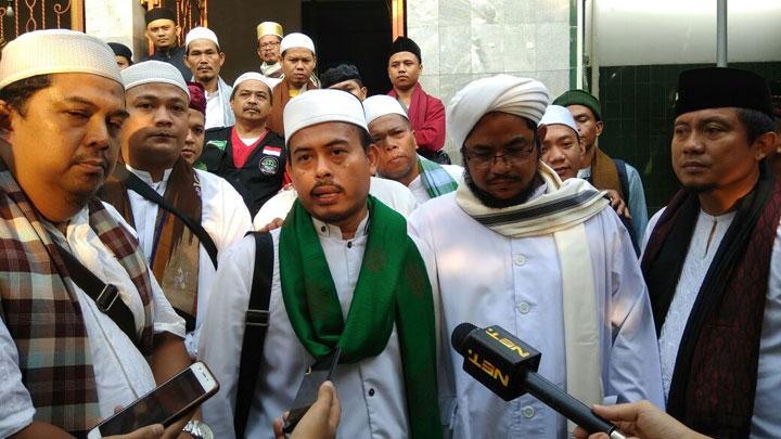 Reaksi PA 212 Tentang Mundurnya Kapitra Kuasa Hukum HRS