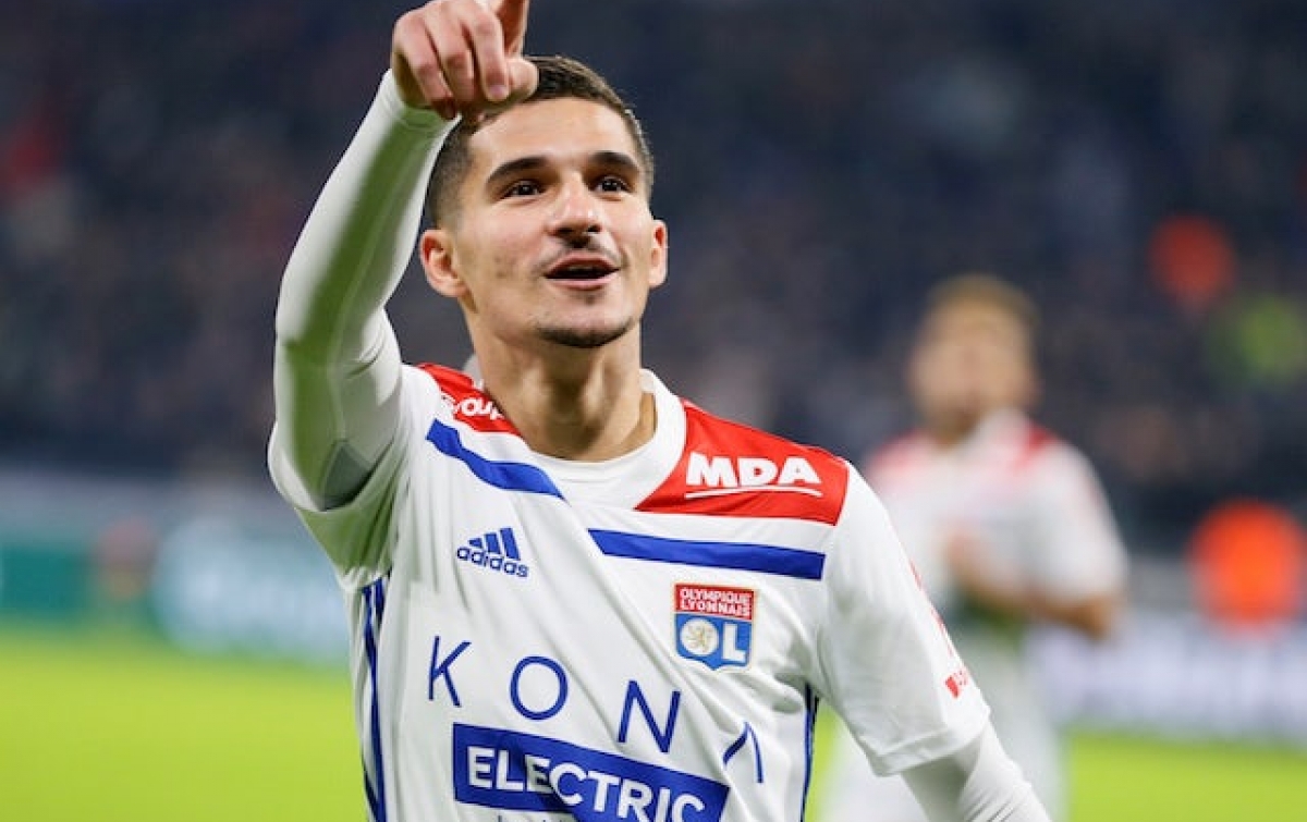 Dibidik Liverpool dan Juventus, Lyon Tegaskan Houssem Aouar Tak akan Hengkang