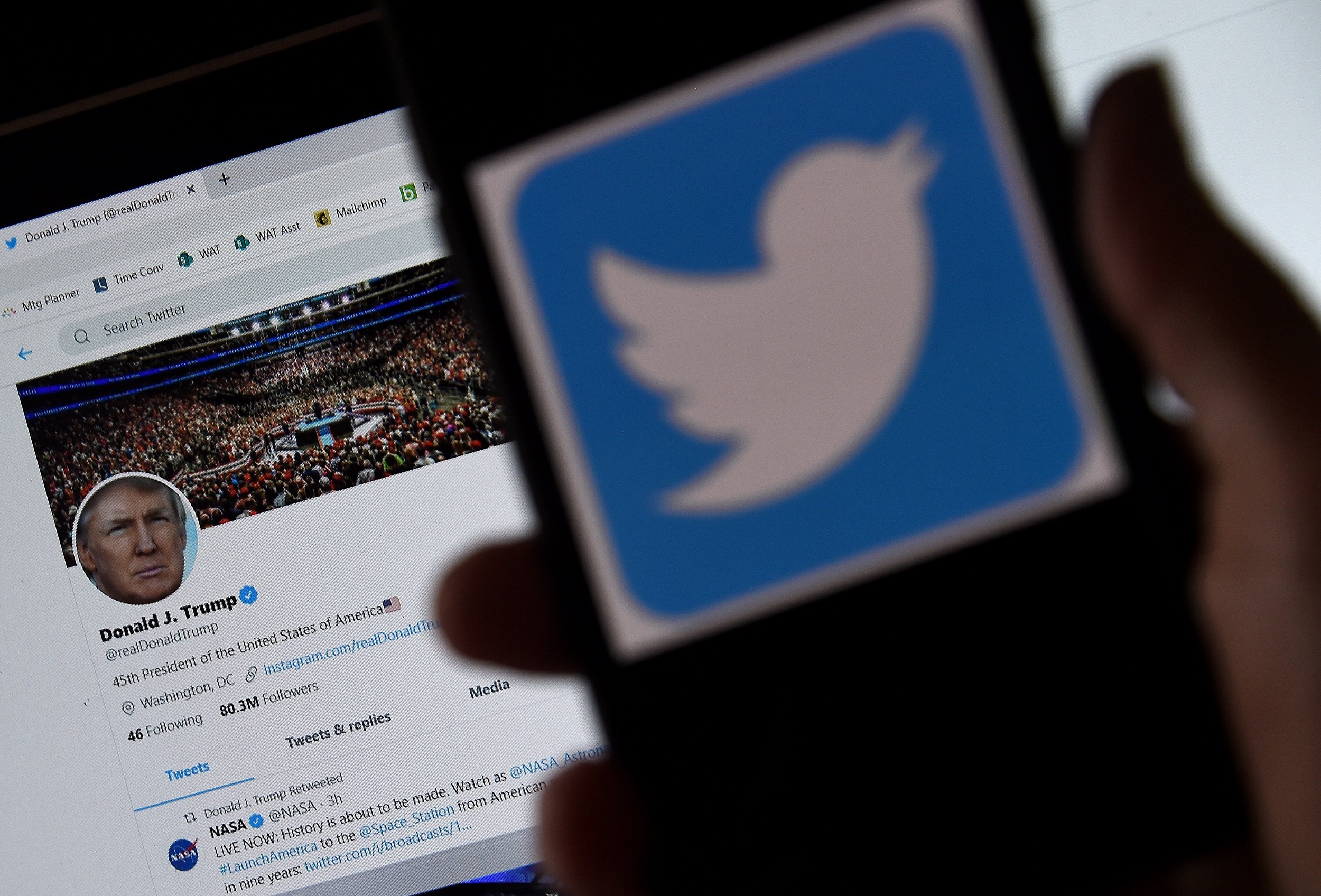 Dinilai Menyesatkan, Cuitan Trump ‘Disemprit’ Twitter