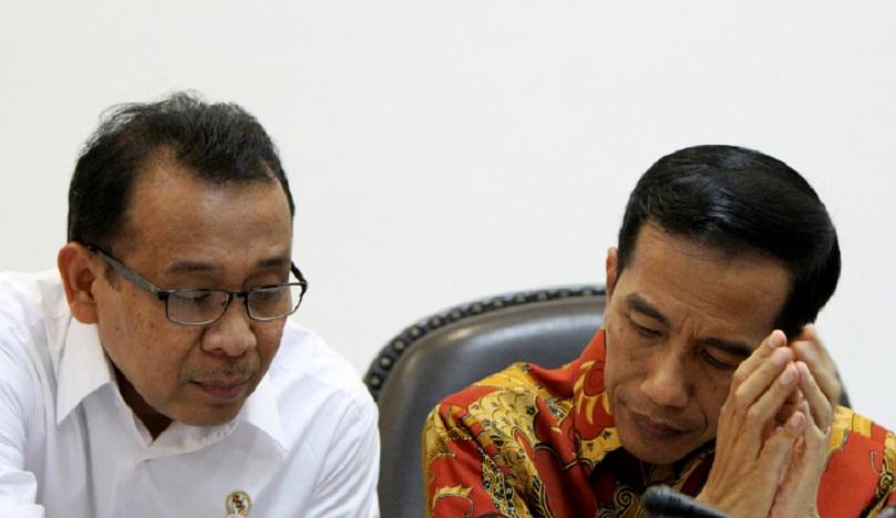 Diskusi Pemakzulan di UGM, Upaya Menikam ‘Jantung’ Jokowi