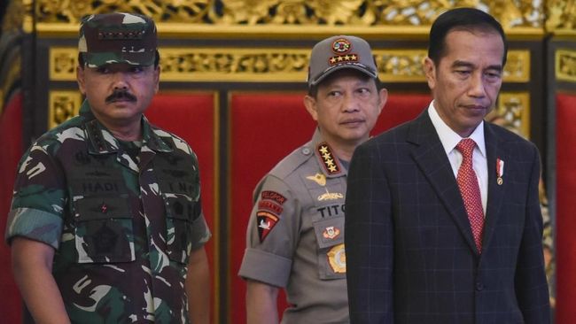 Jokowi Mendadak Panggil Panglima TNI dan Kapolri, Ada Apa Kali ini?