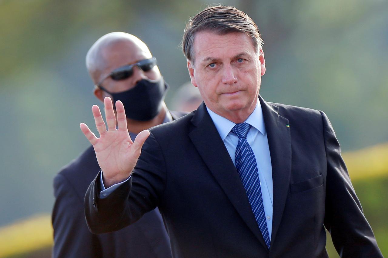 MA Perintahkan Bolsonaro Tampilkan Kembali Data Total Kasus Covid-19 di Brasil