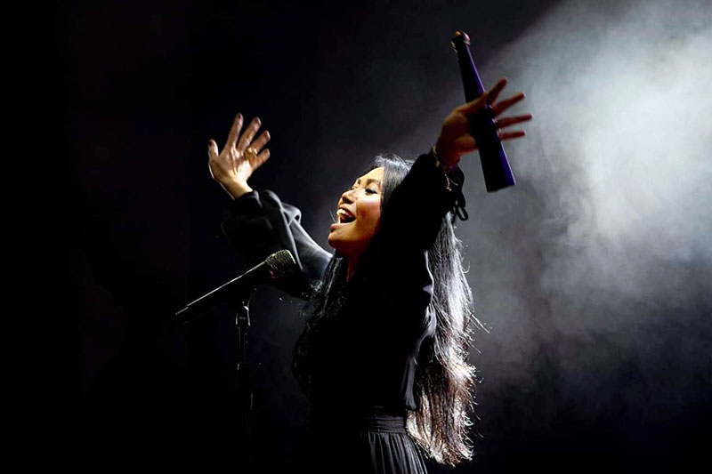 Anggun Bocorkan Alasan Dirinya Masuk 100 Artis Terfavorit Prancis