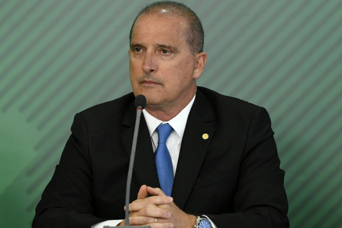 Satu Lagi, Menteri Brasil Positif Covid-19