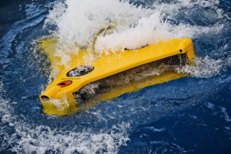 Perusahaan Norwegia Ciptakan Robot yang Bisa Menyelam dan Bersihkan Jaring Ikan di Laut