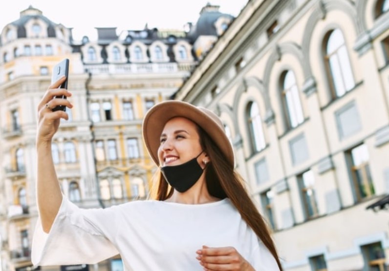 Kenapa Turunkan Masker ke Dagu Berbahaya? Berikut Penjelasannya