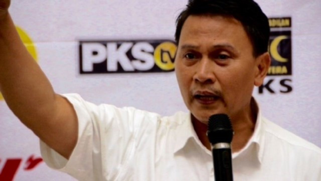 TIKTAK.ID - Persoalkan Nepotisme dan Inkonsistensi Jokowi, PKS: Ipar Dilarang Nyalon Pilkada, Tapi Gibran Boleh
