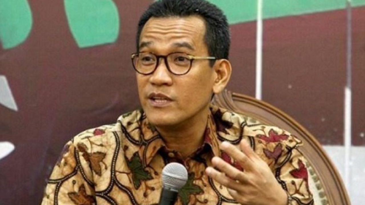 Anggap Politik Indonesia 'Aneh', Refly Harun Tegaskan Demo Minta Jokowi Mundur itu Bukan Makar