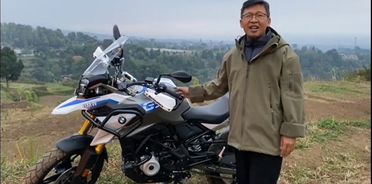 Aa Gym Lelang BMW untuk Bangun Masjid dan Pesantren Eco-2 Ramah Lingkungan