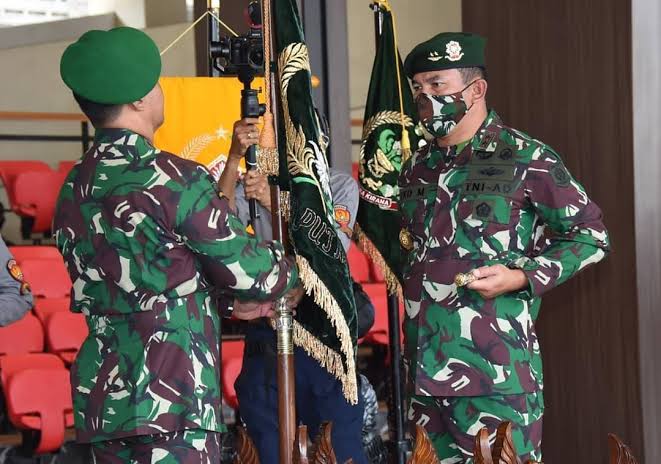 Pangkat Pangkostrad Eko Samai Pangkat Menhan Prabowo