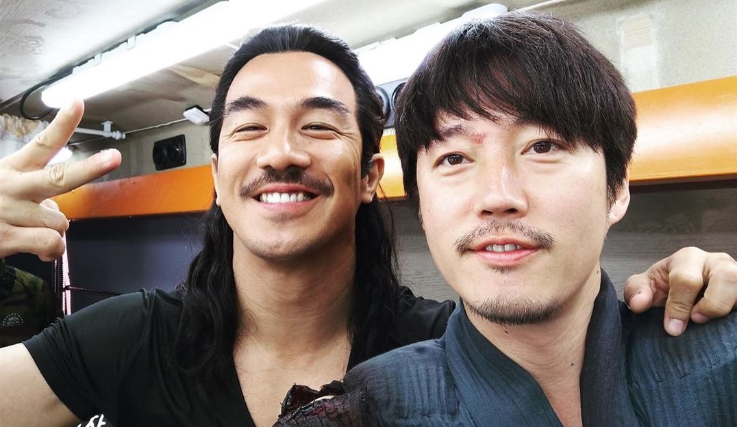 Main Film Bareng, Jang Hyuk Puji Kemampuan Bela Diri Joe Taslim