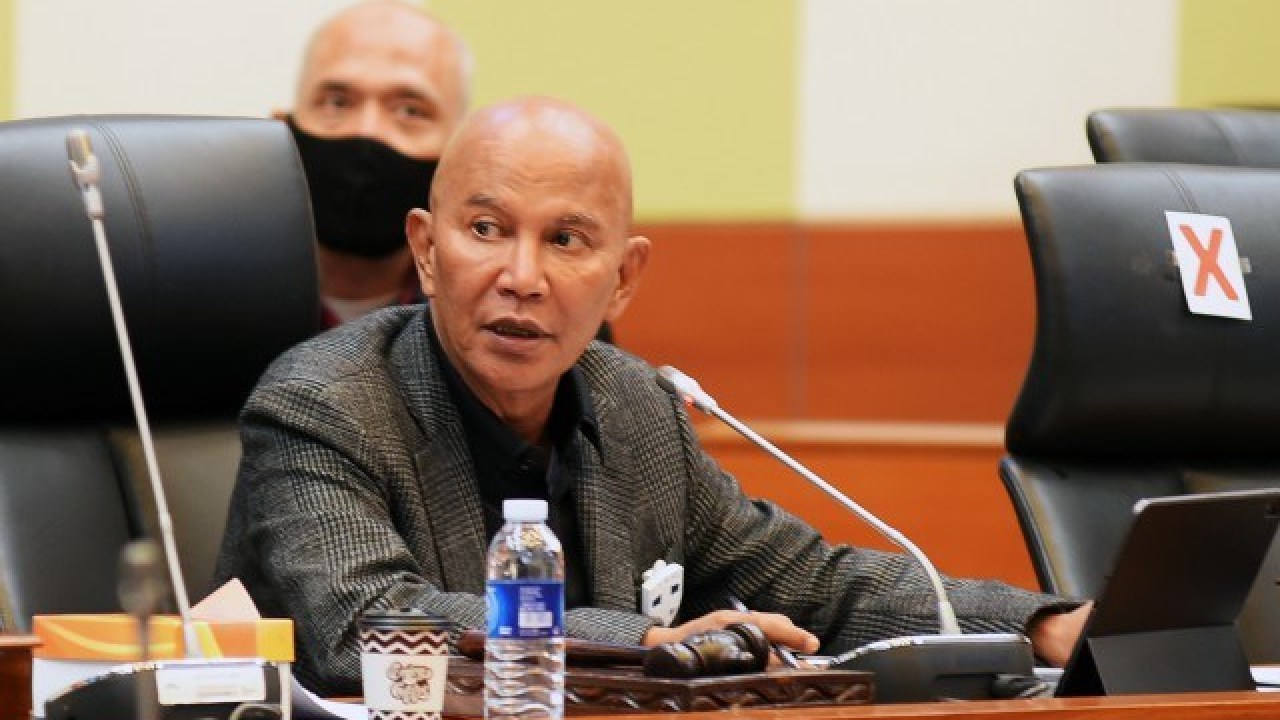 Harga Saham Gabungan Anjlok Berguguran, Banggar DPR Tuding Anies Penyebabnya