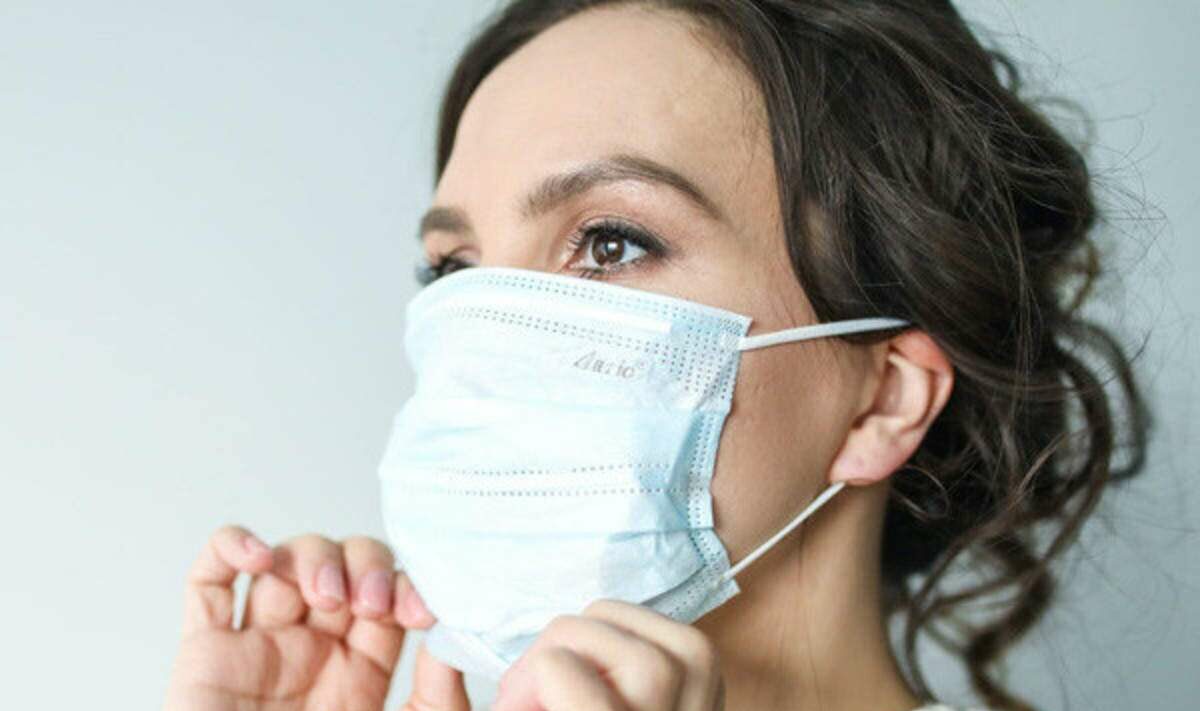 Cara Hindari Kulit Berjerawat Akibat Pakai Masker