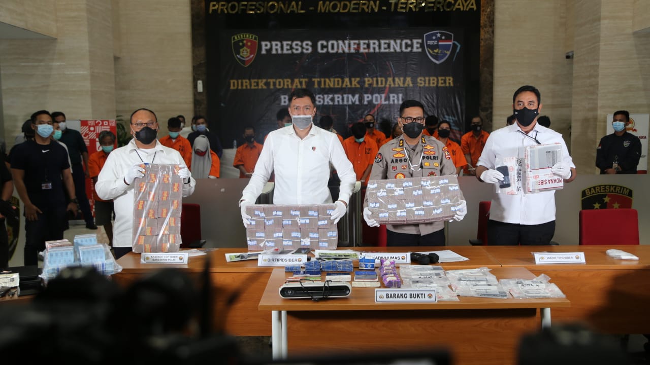 Siber Bareskrim Bekuk Pembobol Akun Grab dan Rekening Nasabah