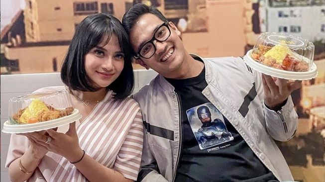 Buka Gerai Kebab Ngidam, Vanessa Angel Ikuti Prinsip Bisnis Orang Padang