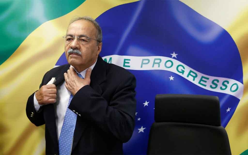 Digerebek Polisi, Senator Brasil Sembunyikan Uang dalam Celana