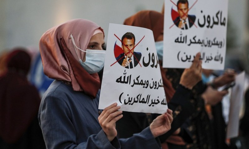 Dunia Kecam Perlakuan Macron terhadap Islam
