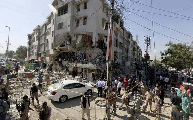 Ledakan Bom Tewaskan Tiga Orang di Pakistan