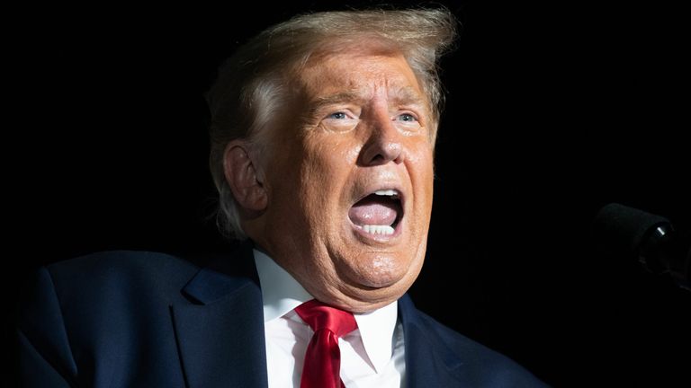 Trump: Jika Kalah, Saya Mungkin Harus Meninggalkan AS