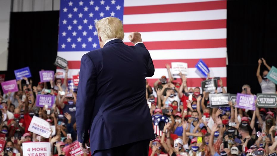 Trump Kembali Berkampanye Pasca Dirawat Akibat Covid