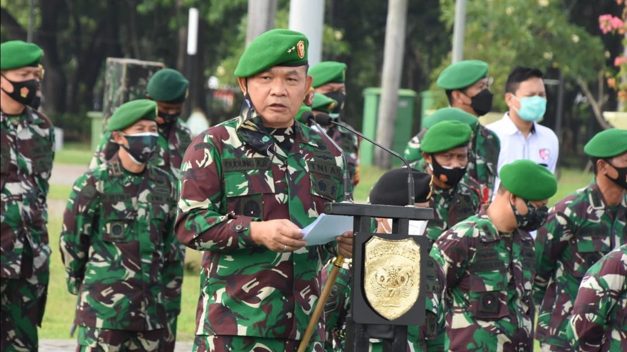 Ngeri! Perintahkan Copot Baliho Habib Rizieq dan Ancam FPI, Pangdam Jaya: Jangan Coba-coba dengan TNI