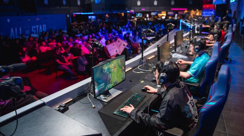 Tak Hanya Diisi Pemain Games dan Pelatih, Ini Sosok di Balik Esports