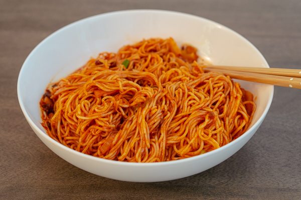 Resep Bibim Guksu, Mi Dingin di Drama Korea ‘Start-Up’