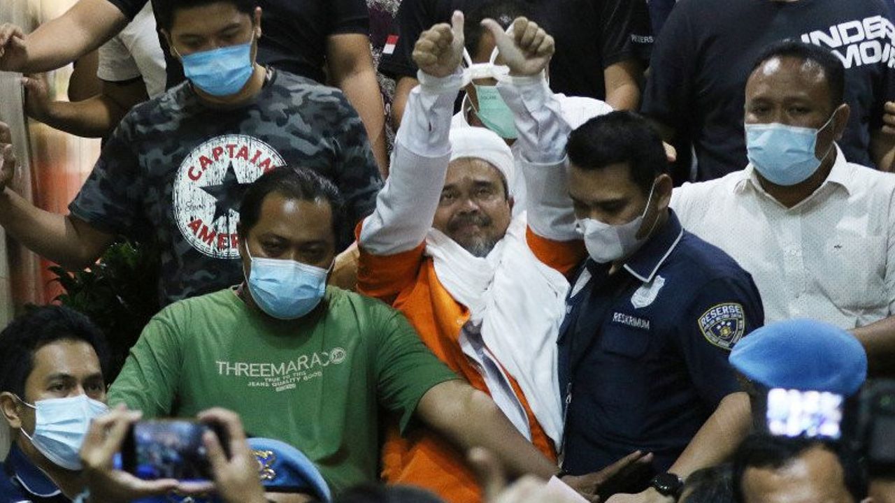 Warganet: Penahanan Rizeq Karma Kasus Ahok