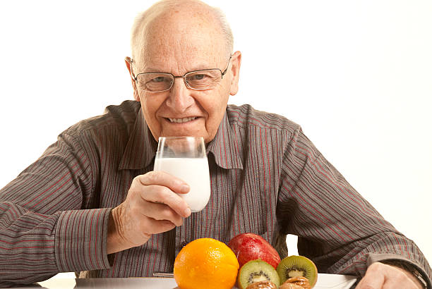 Susu Efektif Cegah Osteoporosis, Mitos atau Fakta?