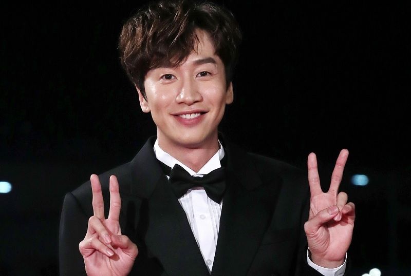 Lee Kwang Soo Dapat Tawaran Jadi Tokoh Utama Drama ‘Hero’